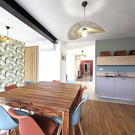 Сasa de vacaciones Belle Au Cœur Du Frontonnais - Cœur De Village - Piscine, Jardin Et Terrasses Privés - Climatisation - 8 Personnes - 5 Lits *