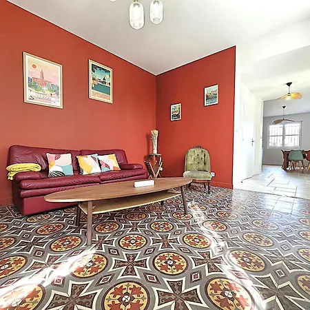 Belle Au Coeur Du Frontonnais - Coeur De Village - Piscine, Jardin Et Terrasses Prives - Climatisation - 8 Personnes - 5 Lits * Fronton