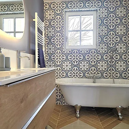 Holiday home Belle Au Coeur Du Frontonnais - Coeur De Village - Piscine, Jardin Et Terrasses Prives - Climatisation - 8 Personnes - 5 Lits