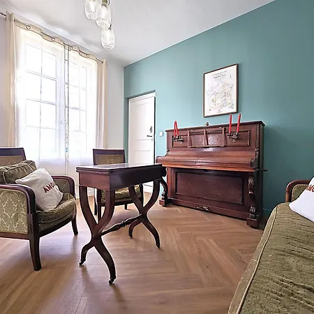 Belle Au Coeur Du Frontonnais - Coeur De Village - Piscine, Jardin Et Terrasses Prives - Climatisation - 8 Personnes - 5 Lits Fronton
